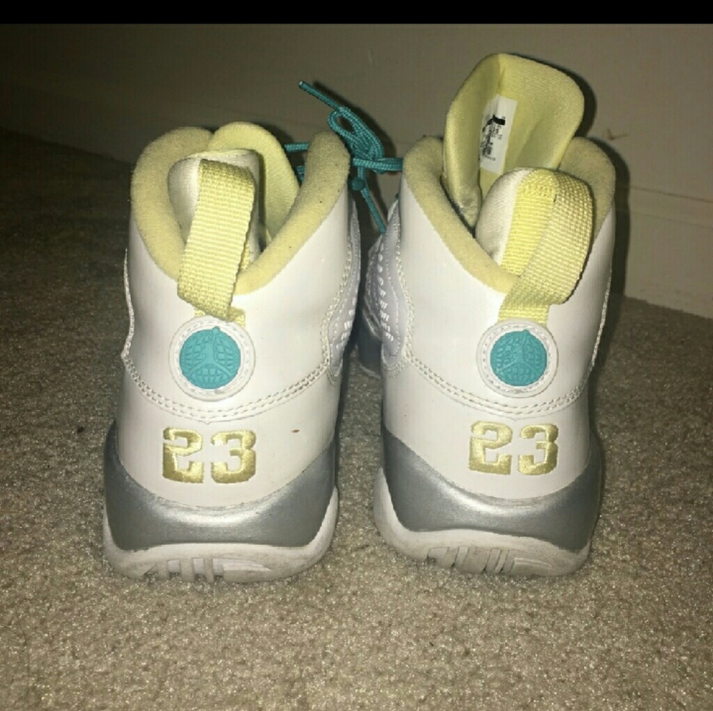 Jordan 9 - Picture 4 of 5